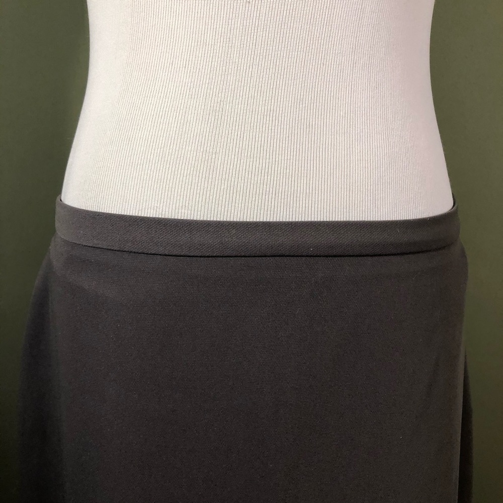 12 JohnPaul Richards uniform skirt - Picture 3 of 7
